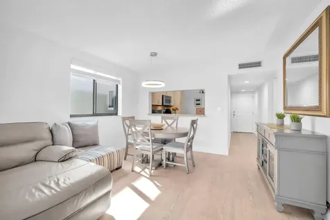 10738 W Clairmont Circle Fort Lauderdale FL 33321