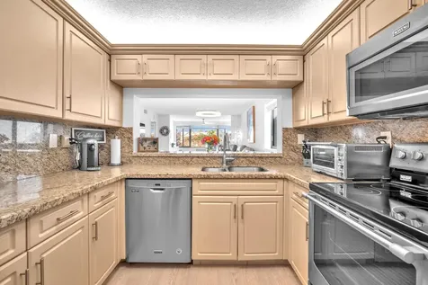 10738 W Clairmont Circle Fort Lauderdale FL 33321