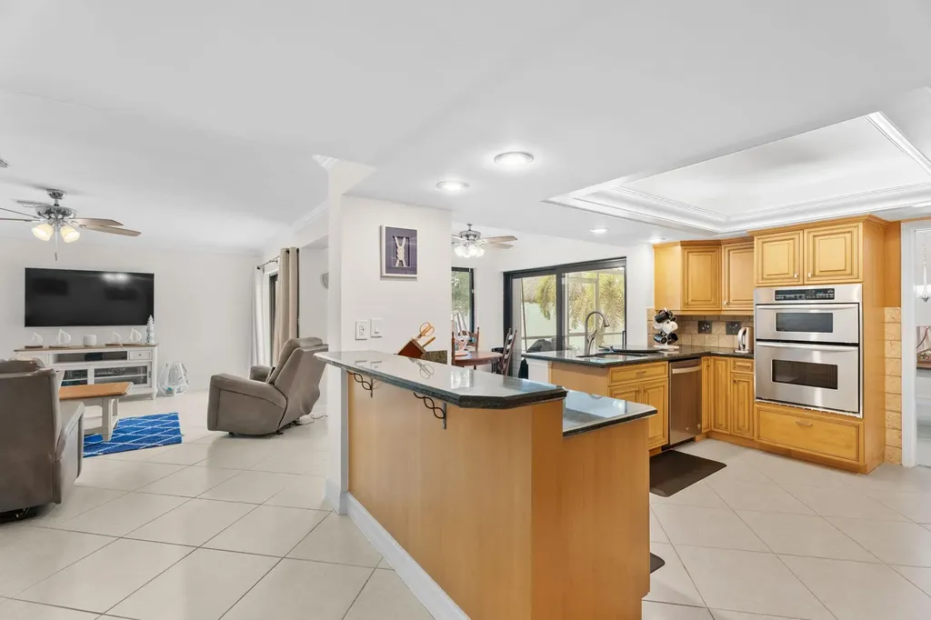 5570 NE 26 Avenue Fort Lauderdale FL 33308