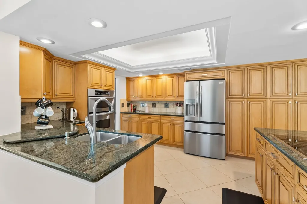 5570 NE 26 Avenue Fort Lauderdale FL 33308