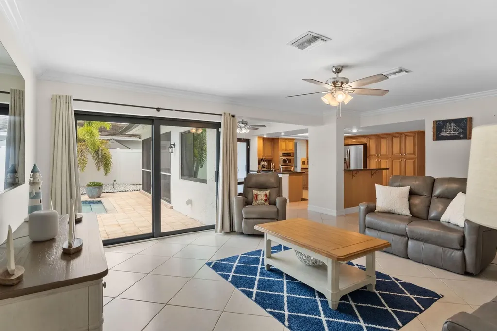 5570 NE 26 Avenue Fort Lauderdale FL 33308