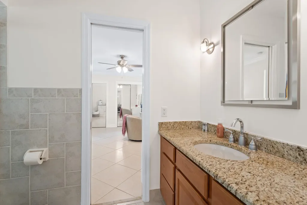 5570 NE 26 Avenue Fort Lauderdale FL 33308