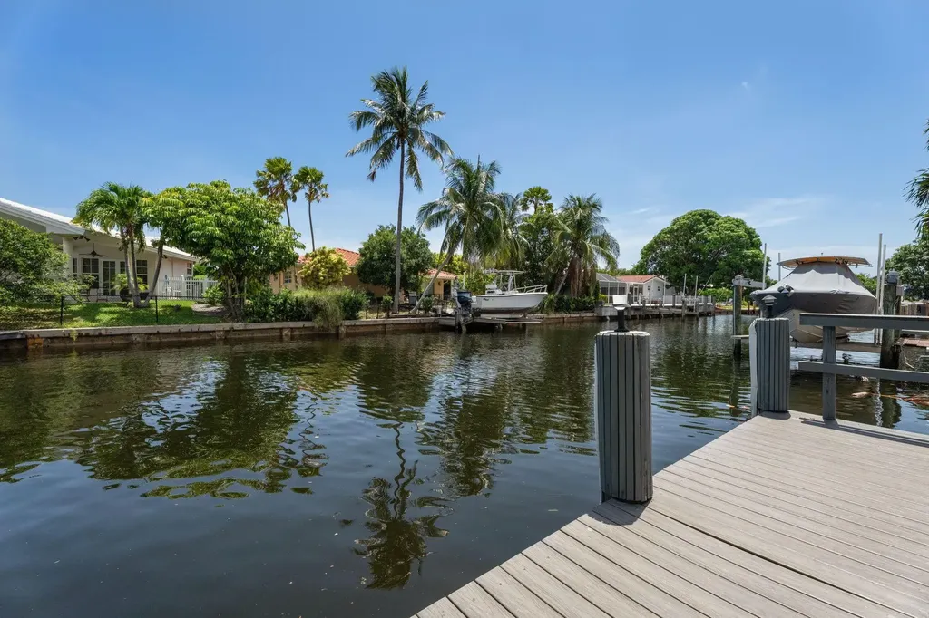 5570 NE 26 Avenue Fort Lauderdale FL 33308