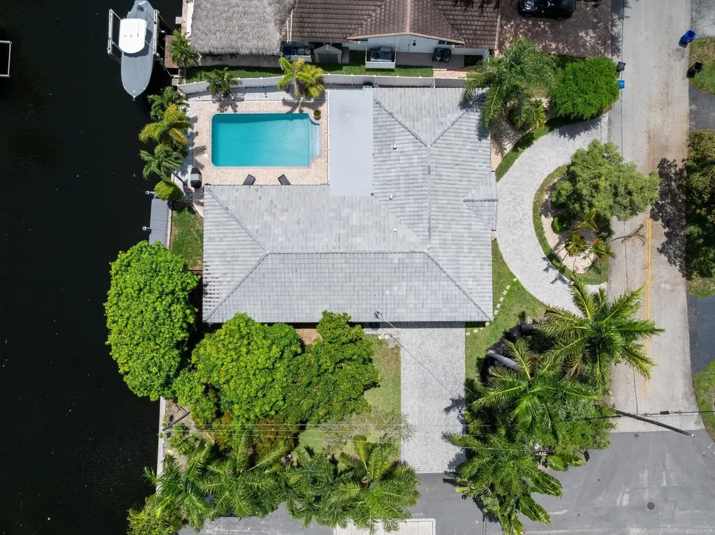 5570 NE 26 Avenue Fort Lauderdale FL 33308