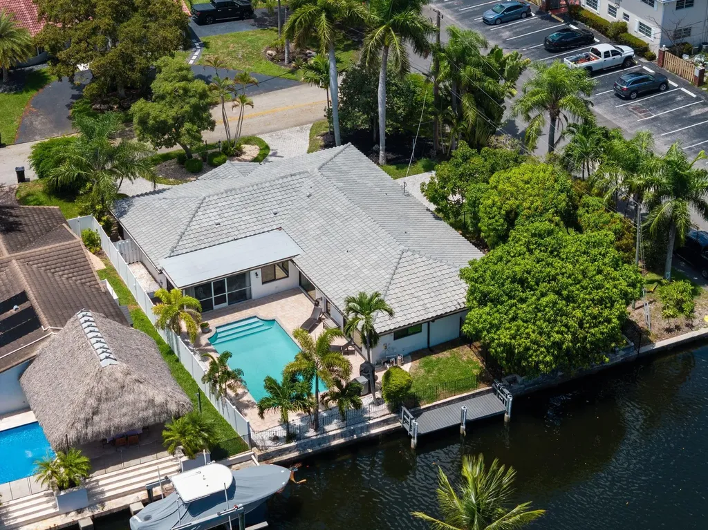 5570 NE 26 Avenue Fort Lauderdale FL 33308