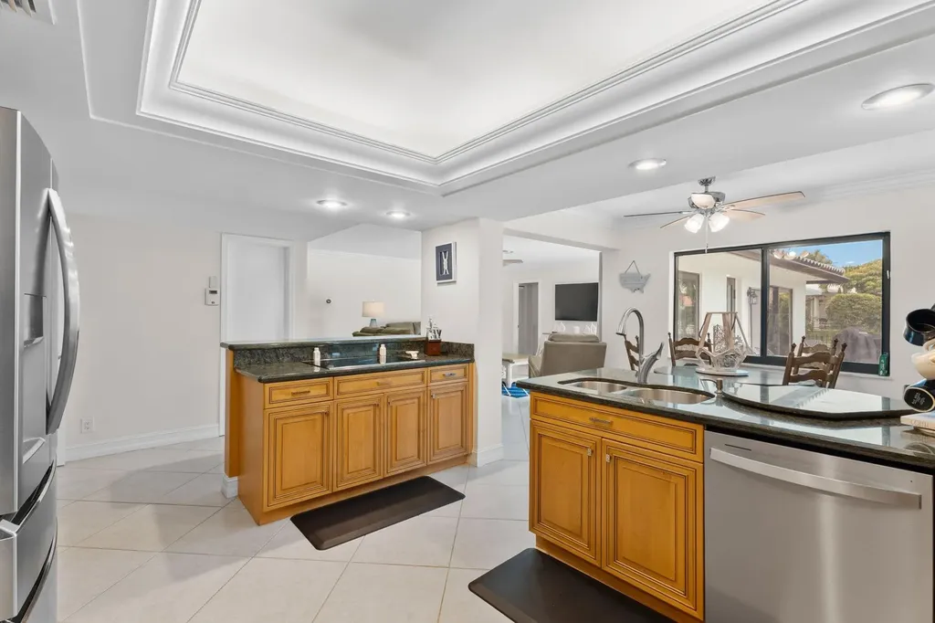 5570 NE 26 Avenue Fort Lauderdale FL 33308