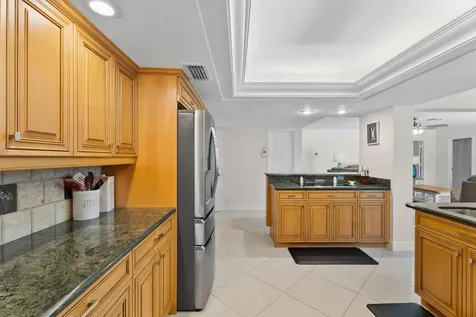 5570 NE 26 Avenue Fort Lauderdale FL 33308