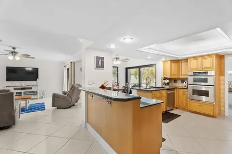 5570 NE 26 Avenue Fort Lauderdale FL 33308