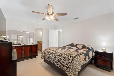 5570 NE 26 Avenue Fort Lauderdale FL 33308
