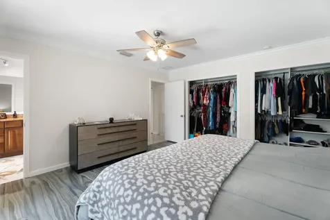 5570 NE 26 Avenue Fort Lauderdale FL 33308