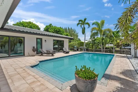 5570 NE 26 Avenue Fort Lauderdale FL 33308