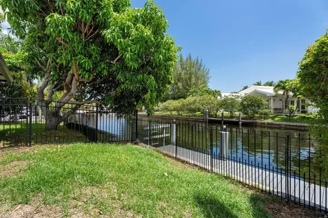 5570 NE 26 Avenue Fort Lauderdale FL 33308