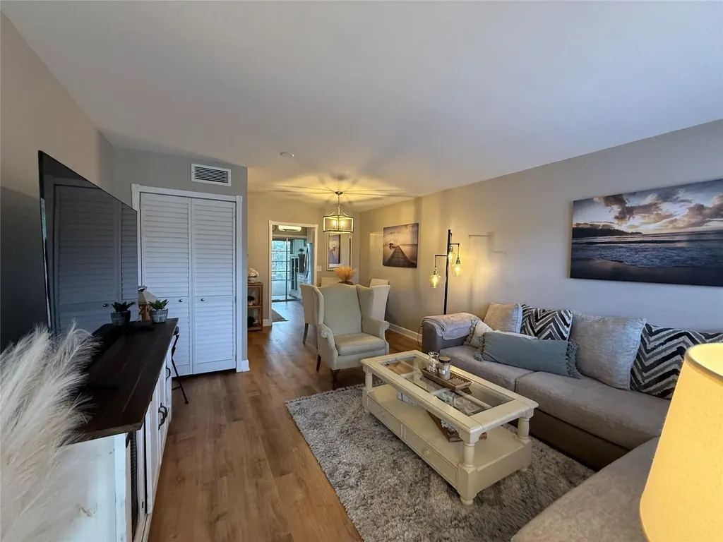 22 Abbey Lane Delray Beach FL 33446