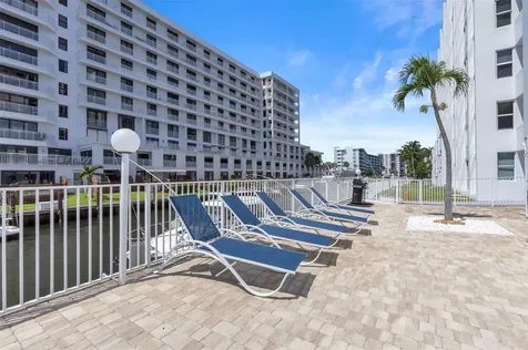 3100 NE 49th Street Fort Lauderdale FL 33308