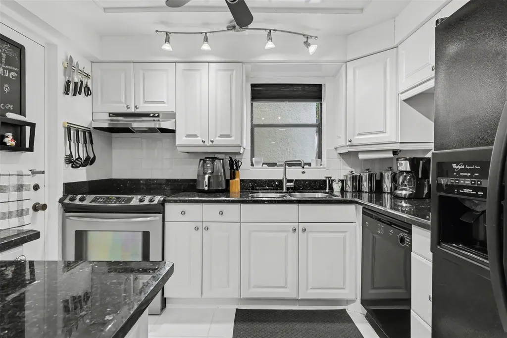 2307 S Cypress Bend Drive Pompano Beach FL 33069