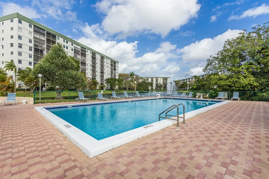 2307 S Cypress Bend Drive Pompano Beach FL 33069