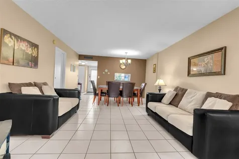 2600 NW 49th Avenue Lauderdale Lakes FL 33313