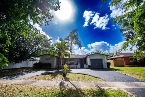 5320 Taylor Street Hollywood FL 33021