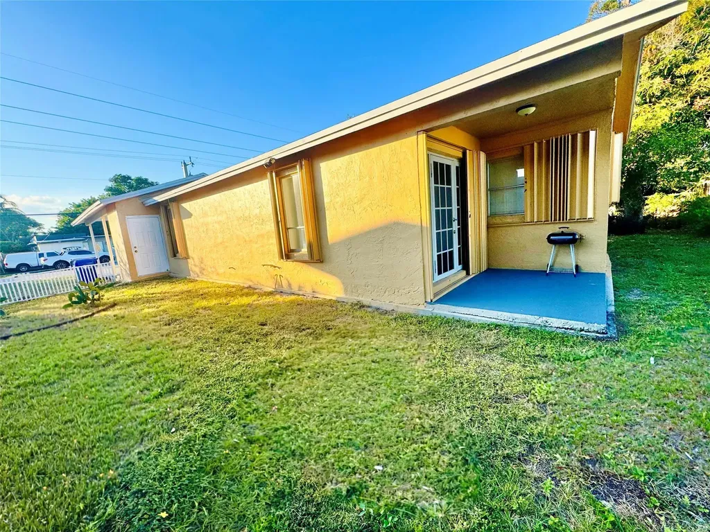 704 NW 3rd Avenue Pompano Beach FL 33060