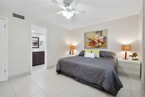 2900 NW 47th Terrace Lauderdale Lakes FL 33313