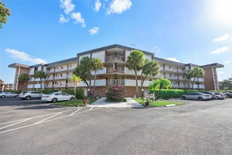 2900 NW 47th Terrace Lauderdale Lakes FL 33313