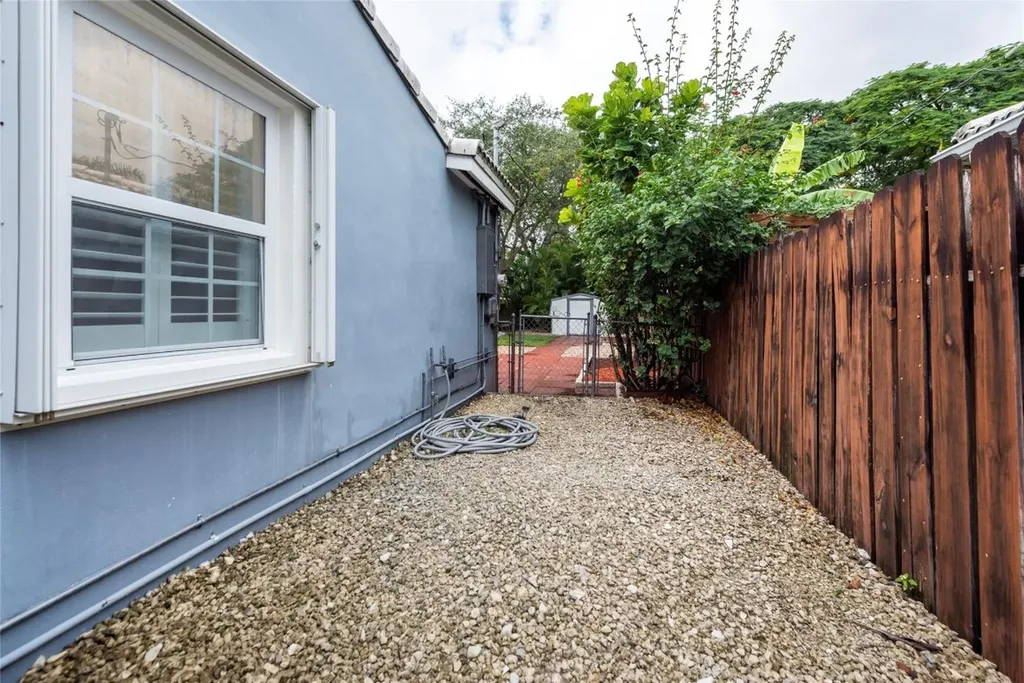 1225 NW 4th Avenue Fort Lauderdale FL 33311