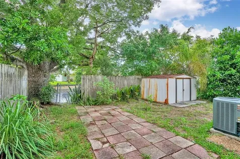 7500 NW 73rd Terrace Tamarac FL 33321