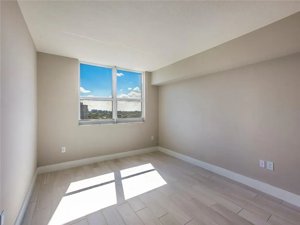 1040 Seminole Drive Fort Lauderdale FL 33304
