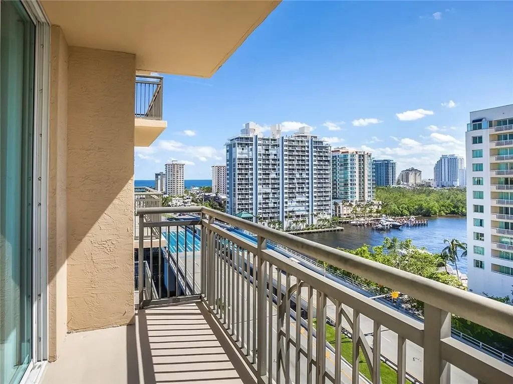 1040 Seminole Drive Fort Lauderdale FL 33304