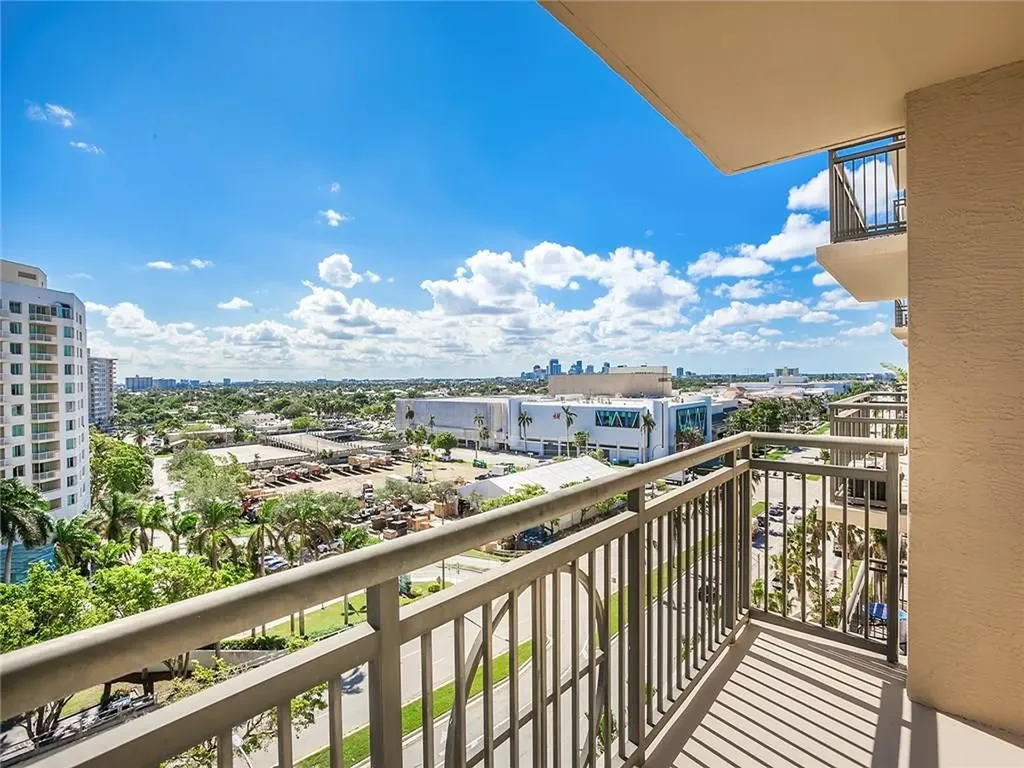 1040 Seminole Drive Fort Lauderdale FL 33304