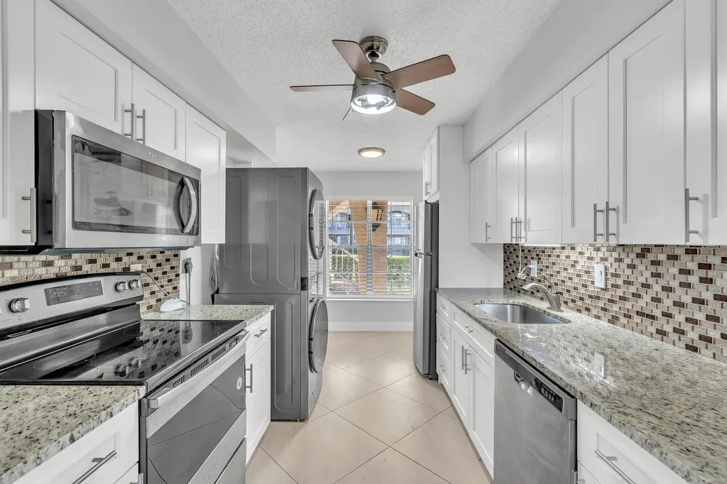 13950 Via Flora Delray Beach FL 33484