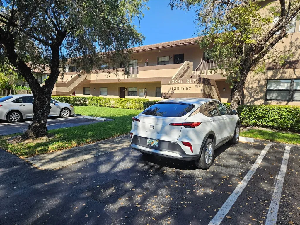 10571 Royal Palm Boulevard Coral Springs FL 33065