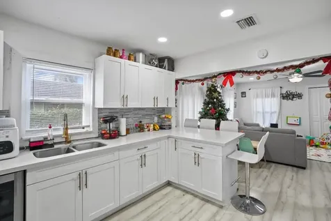 708 NW 15th Street Homestead FL 33030