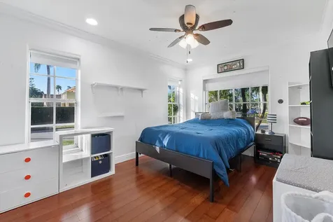 1043 Laguna Springs Drive Weston FL 33326