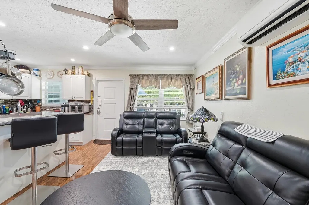 3510 Harrison Street Hollywood FL 33021