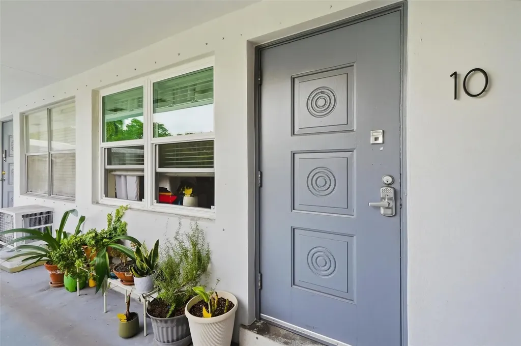3510 Harrison Street Hollywood FL 33021