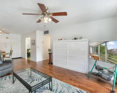 2851 Somerset Drive Lauderdale Lakes FL 33311