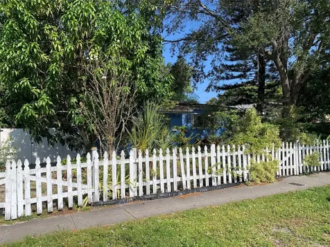 1635 NE 160th Street North Miami Beach FL 33162