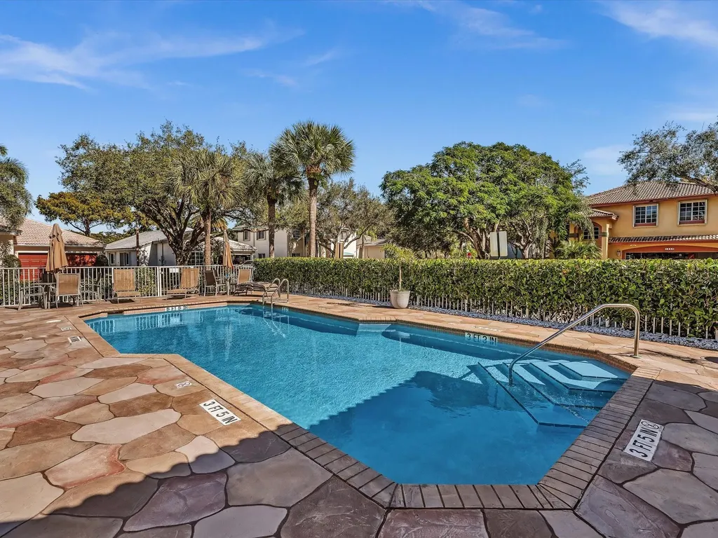 1449 Banyan Circle Pompano Beach FL 33069