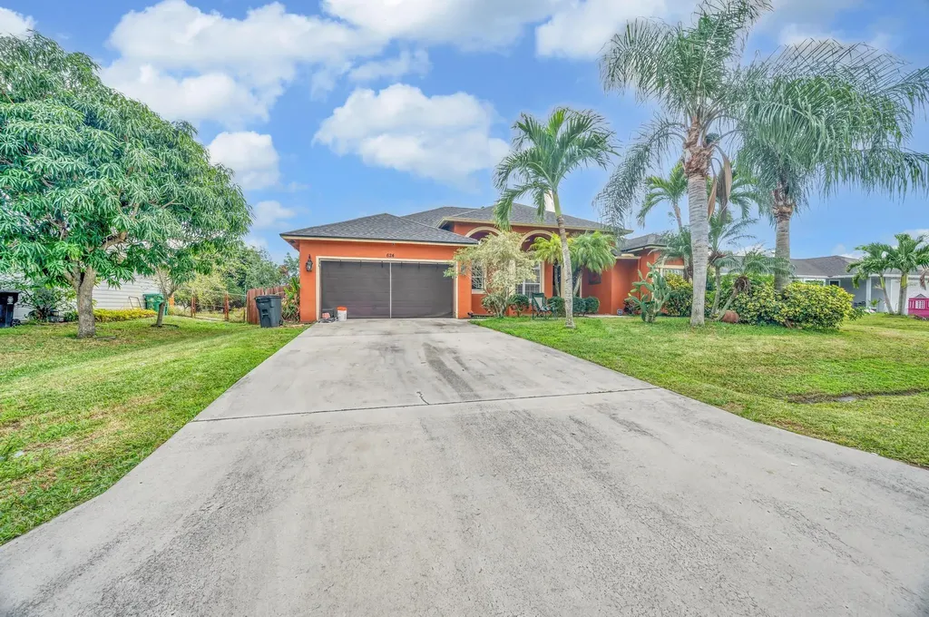 624 SW Nichols Terrace Port St Lucie FL 34953