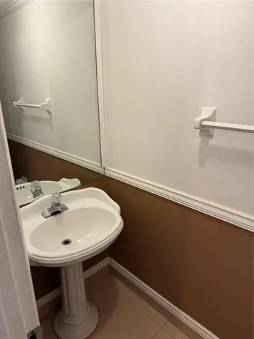 3740 Inverrary Drive Lauderhill FL 33319