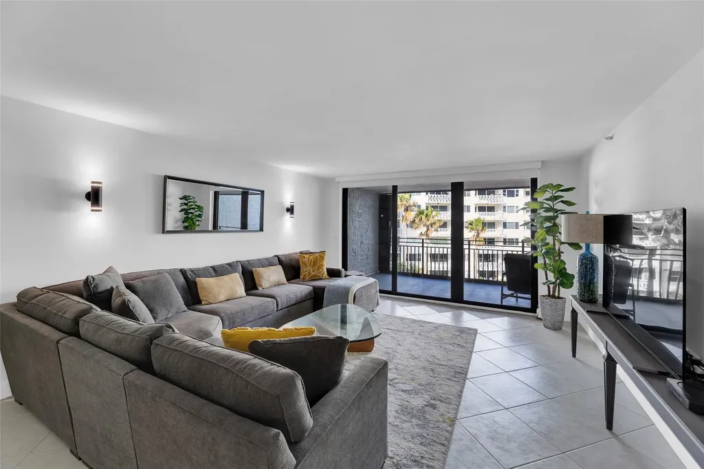 1167 Hillsboro Mile Hillsboro Beach FL 33062