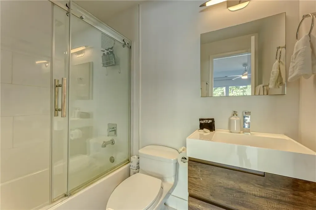 1800 SE Admirals Way Fort Lauderdale FL 33316