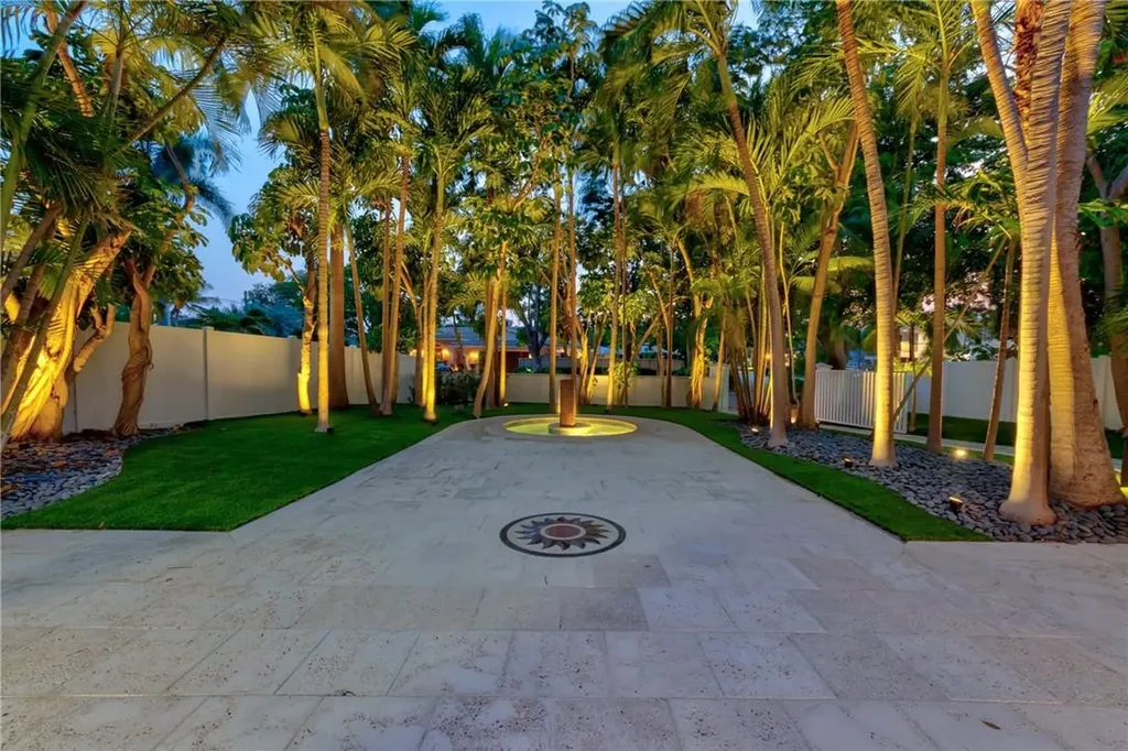 1800 SE Admirals Way Fort Lauderdale FL 33316