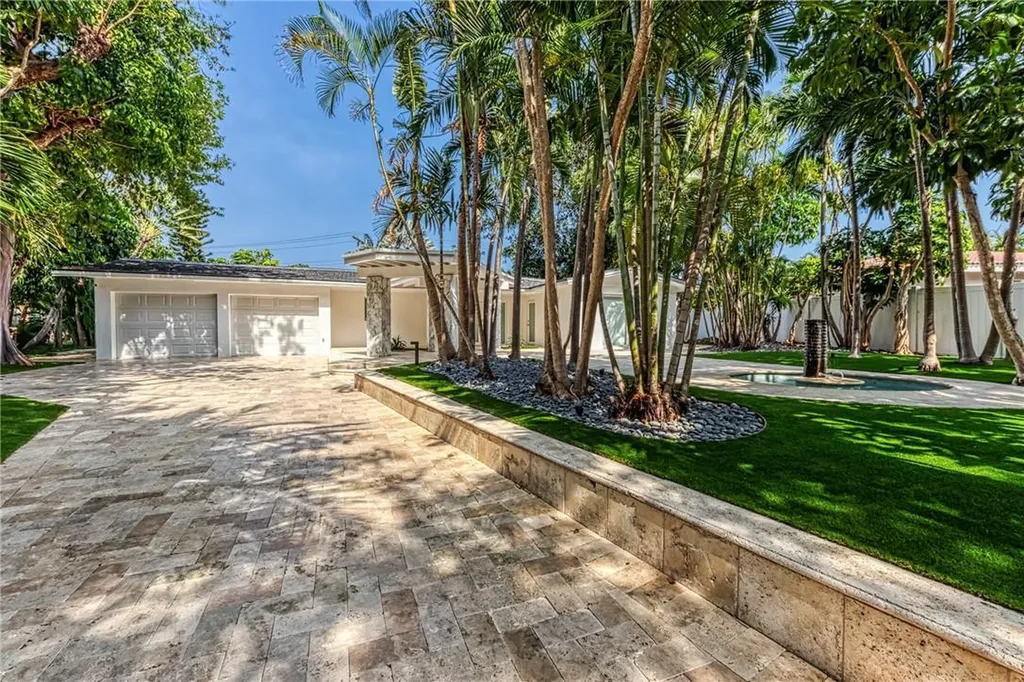1800 SE Admirals Way Fort Lauderdale FL 33316