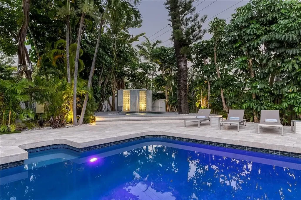 1800 SE Admirals Way Fort Lauderdale FL 33316