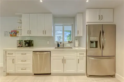 1800 SE Admirals Way Fort Lauderdale FL 33316