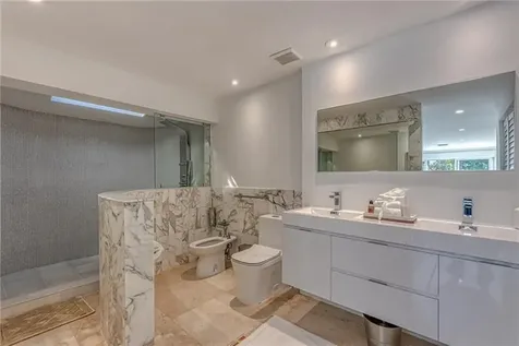 1800 SE Admirals Way Fort Lauderdale FL 33316
