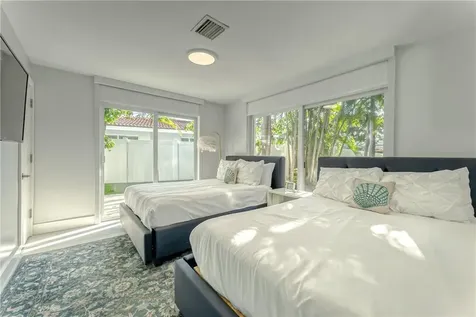 1800 SE Admirals Way Fort Lauderdale FL 33316