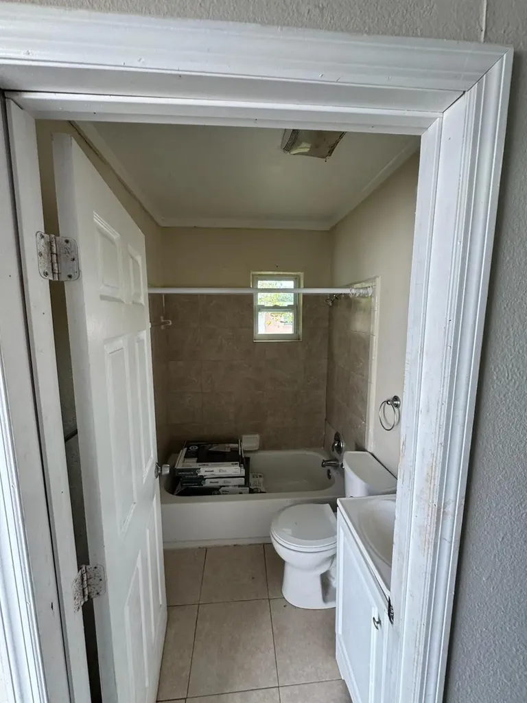 812 N 17th Street Fort Pierce FL 34950